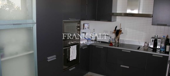 2 bedrooms Penthouse in Saint Julian's, Malta No. 6490 4