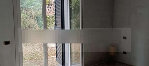 3 rooms Apartment in Guanzate, Italy No. 2819 7