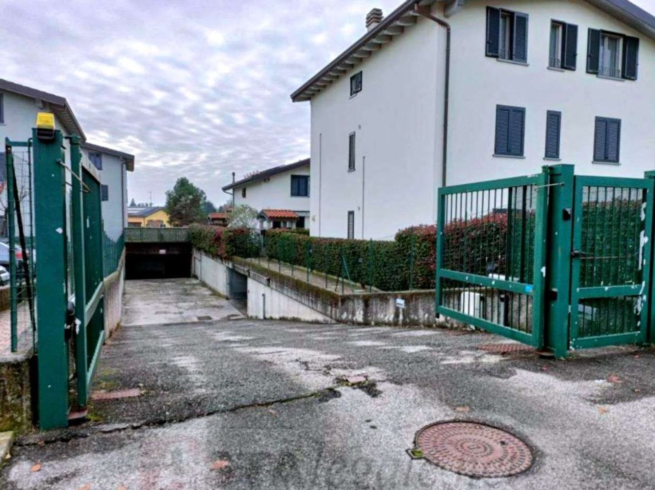 3 rooms Apartment in Guanzate, Italy No. 2819