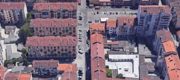 4 rooms Apartment in Turin, Italy No. 260669 2