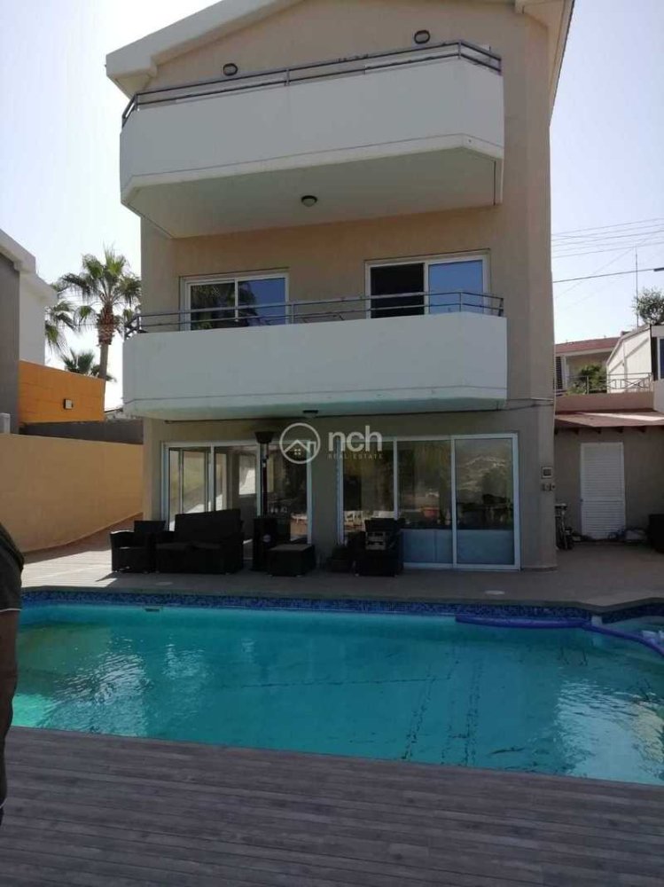 3 bedrooms House in Germasogeia, Cyprus No. 6854