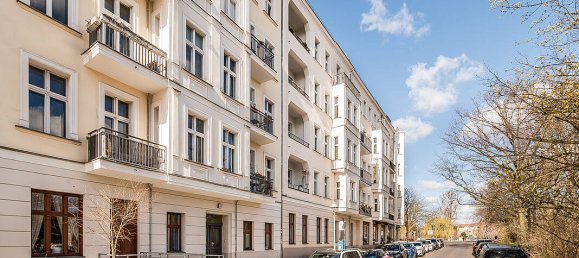 Квартира с 4 комнатами в Кройцберг, Германия № 110316 2