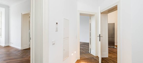 Квартира с 4 комнатами в Кройцберг, Германия № 110316 19