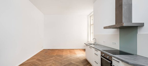 Квартира с 4 комнатами в Кройцберг, Германия № 110316 16