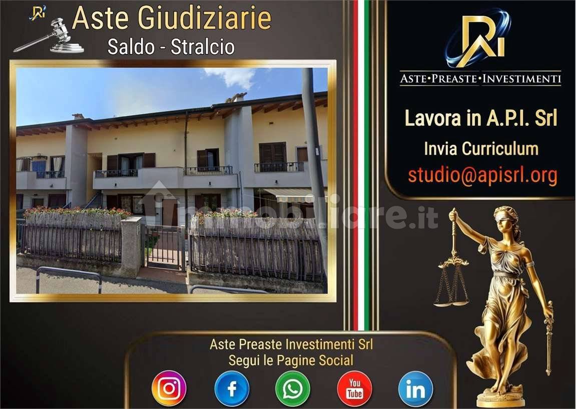 Квартира с 2 спальнями в Спирано, Италия № 267000