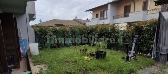 Квартира с 2 спальнями в Спирано, Италия № 267000 3