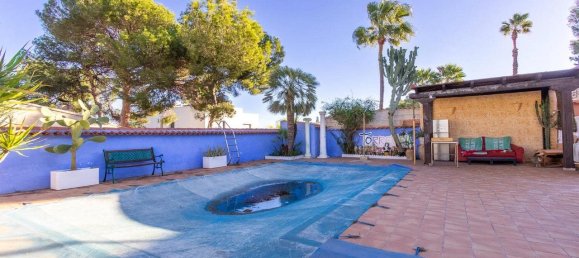 4 bedrooms House in Torrevieja, Spain No. 183618 2