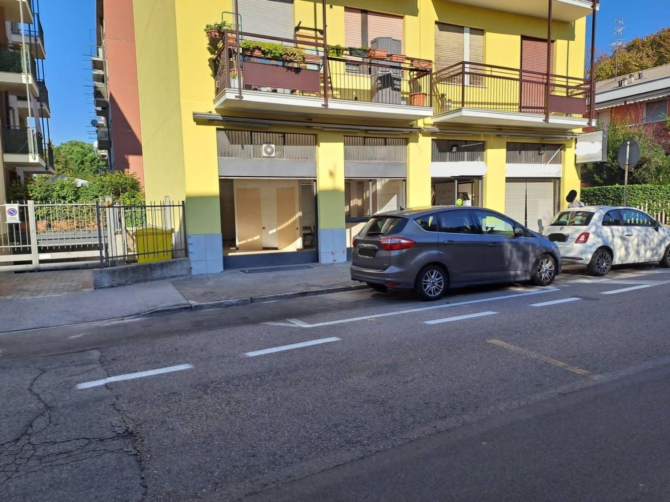 Gewerbliche Immobilie in Paderno Dugnano, Italy 58m², Nr. 187097