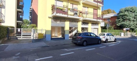 Gewerbliche Immobilie in Paderno Dugnano, Italy 58m², Nr. 187097 2