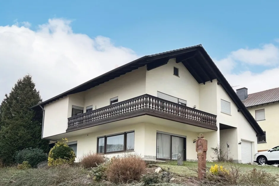 Дом с 5 комнатами в Мильтенберг, Германия № 124587