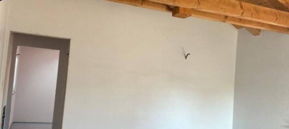 3-salle Appartement à Lagnasco, Italy No. 11665 2