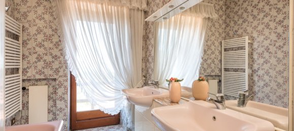 4 bedrooms House in Marino, Italy No. 167579 36