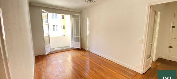 Apartamento de 2 dormitorios en Montmorency, France No. 182074 2