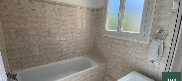 Apartamento de 2 dormitorios en Montmorency, France No. 182074 5