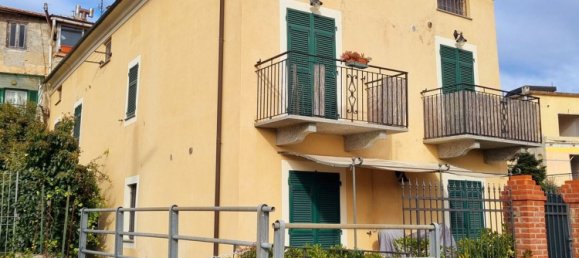 3 rooms Penthouse in Noli, Italy No. 138407 2