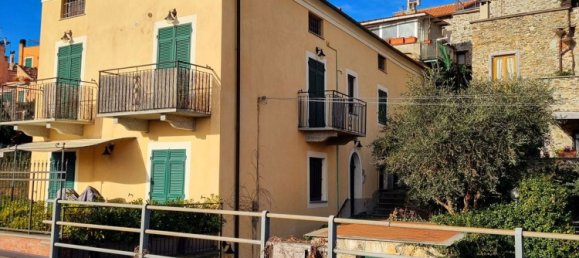 3 rooms Penthouse in Noli, Italy No. 138407 3