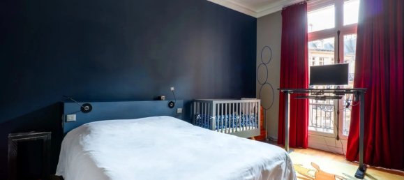 5 bedrooms Apartment in Paris, France No. 345045 11