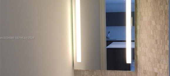 1 dormitorio propiedad comercial en alquiler en Miami, Miami-Dade, Florida, USA № 615236 8