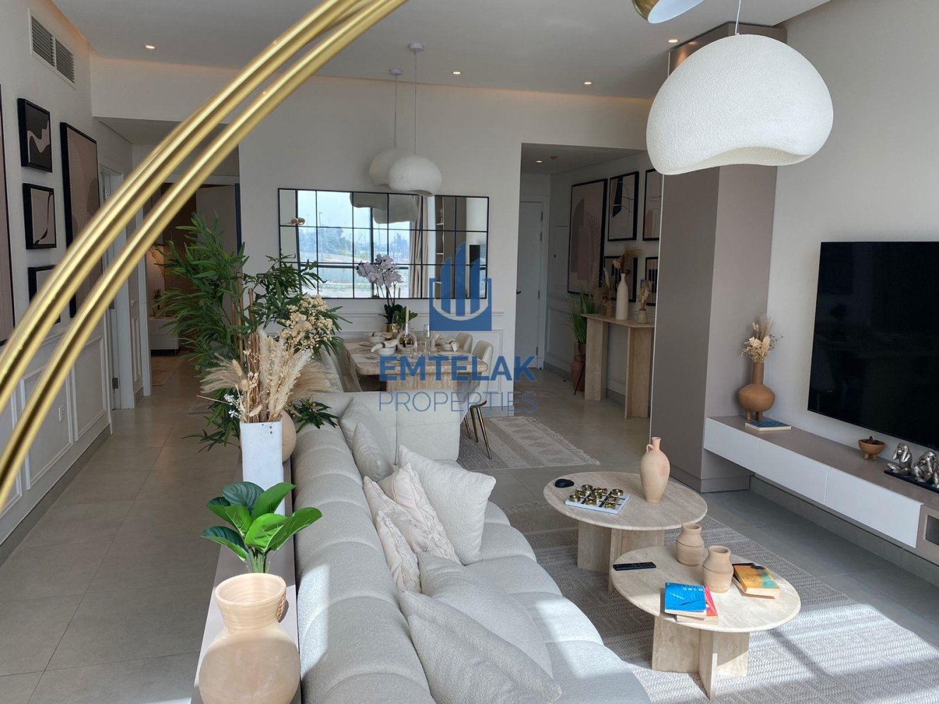 2 bedrooms Apartment in Dubai Land, UAE No. 16042