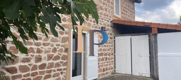 Таунхаус с 4 спальнями в Амплепуис, Франция № 270455 40