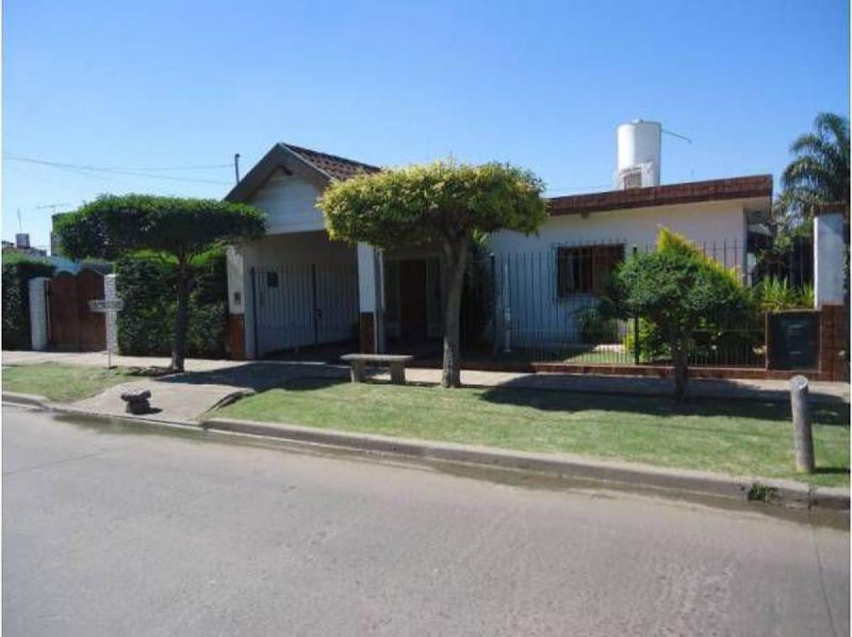 3 Schlafzimmer Haus in Ituzaingo, Argentina, Nr. 11563