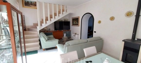 5 rooms House in Mirabello Sannitico, Italy No. 83893 3