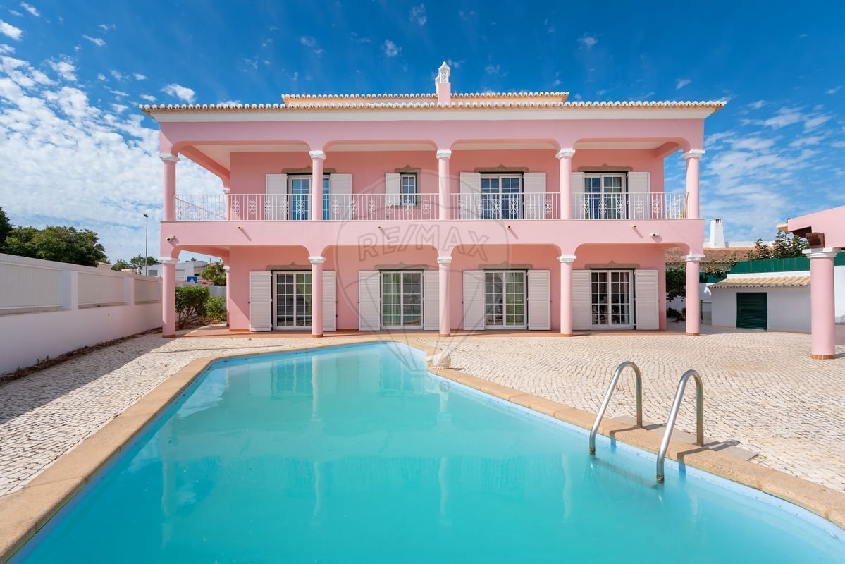 Вилла с 7 спальнями в Лагуш, Португалия № 291412