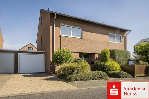 Таунхаус с 2 спальнями в Grevenbroich, Германия № 359415