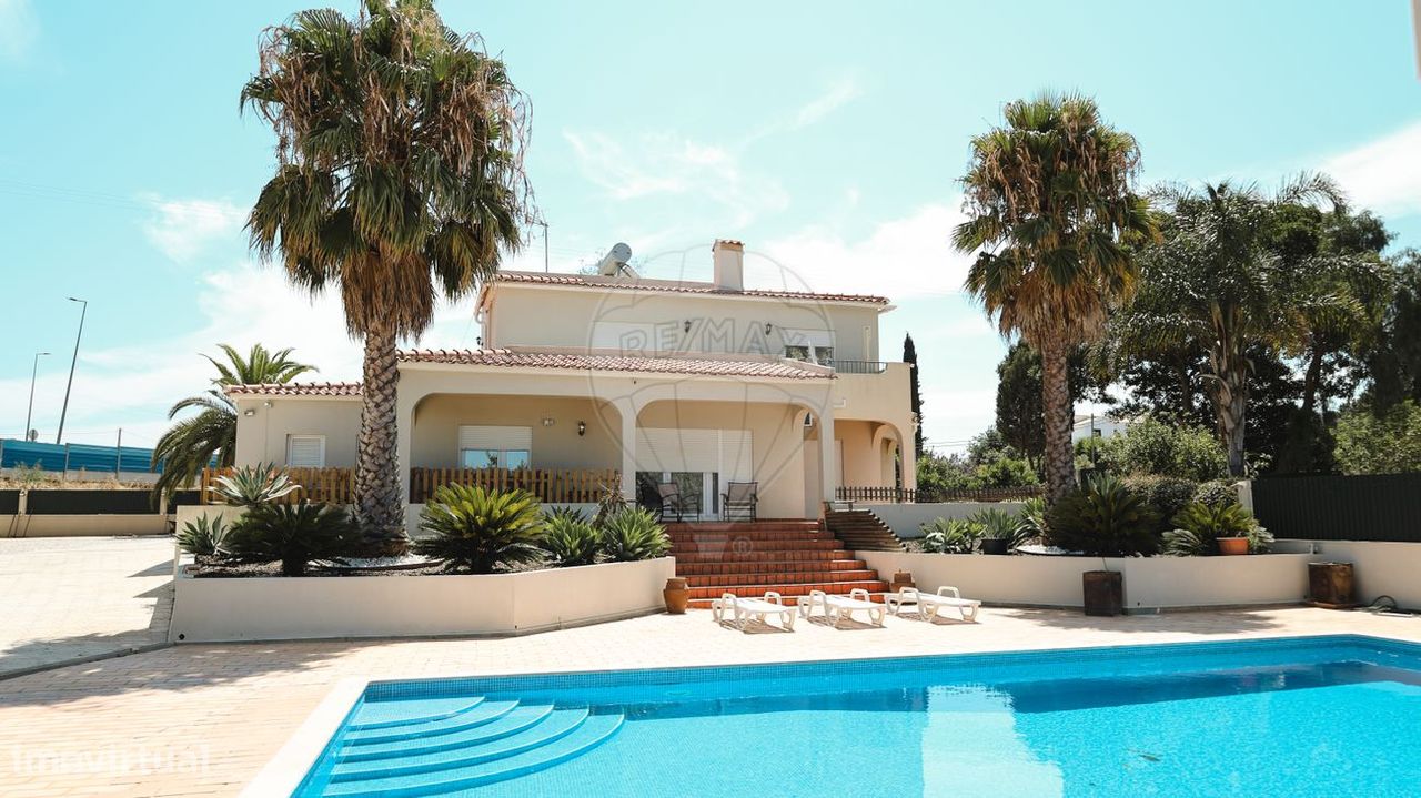 4 غرف نوم فيلا في Almancil, Portugal رقم 274093