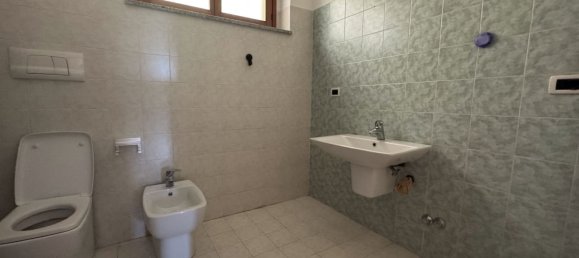 4 bedrooms Apartment in Pescara, Italy No. 315953 5