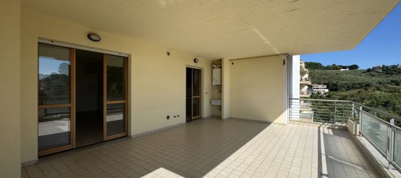 4 bedrooms Apartment in Pescara, Italy No. 315953 14