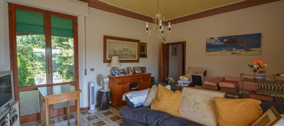 4 bedrooms House in Castiglione del Lago, Italy No. 81027 9