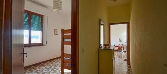 4 bedrooms House in Castiglione del Lago, Italy No. 81027 21