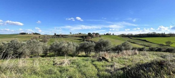 4 bedrooms House in Castiglione del Lago, Italy No. 81027 3