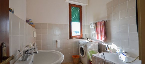 4 bedrooms House in Castiglione del Lago, Italy No. 81027 14