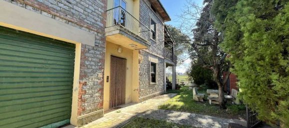 4 bedrooms House in Castiglione del Lago, Italy No. 81027 2