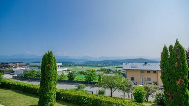 8غرفة فيلا في Klagenfurt am Worthersee, Austria رقم 165790