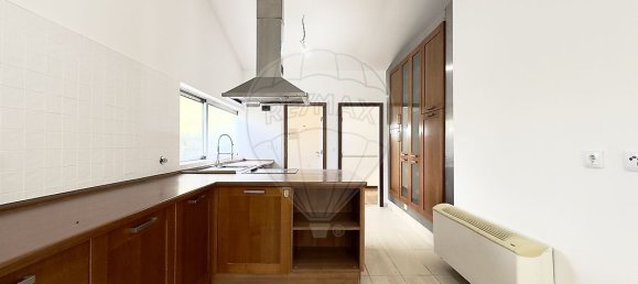 5 bedrooms House in Palmela, Portugal No. 178648 10