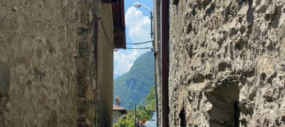 3-salle Maison à Vercana, Italy No. 170597 11