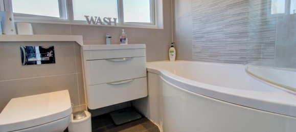 3 Schlafzimmer Haus in Crawley, United Kingdom, Nr. 10653 24