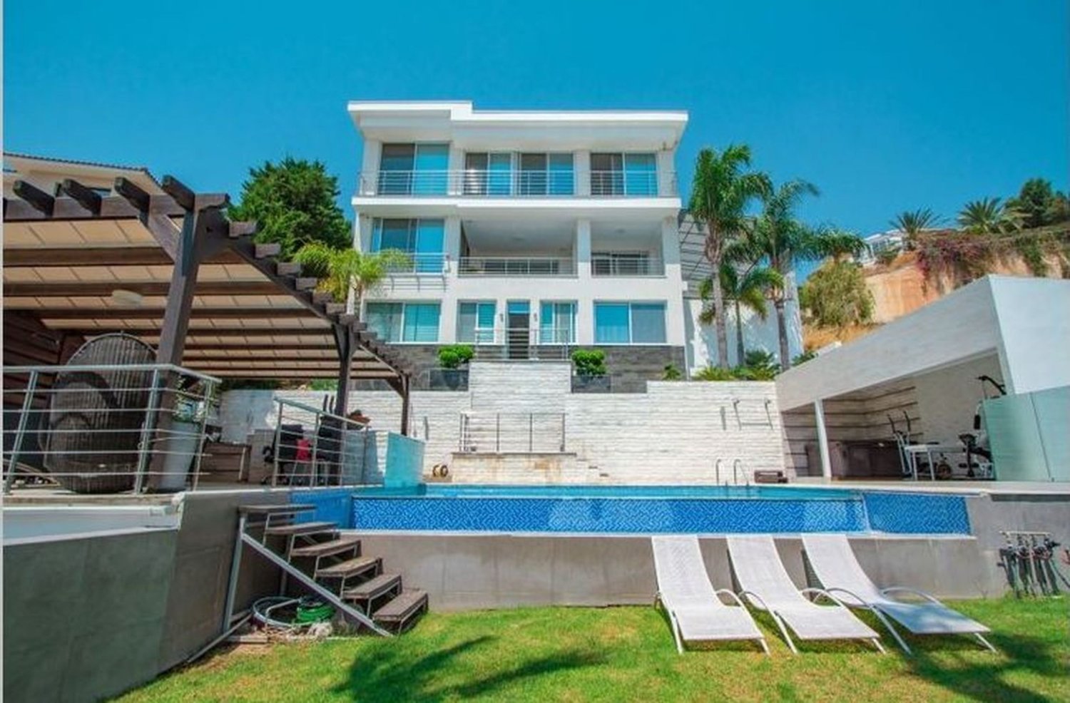 5 chambres Villa à Agios Tychonas, Cyprus No. 31571