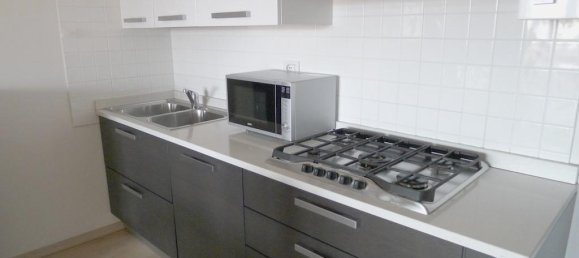 3 rooms Apartment in Jesolo, Italy No. 113830 4