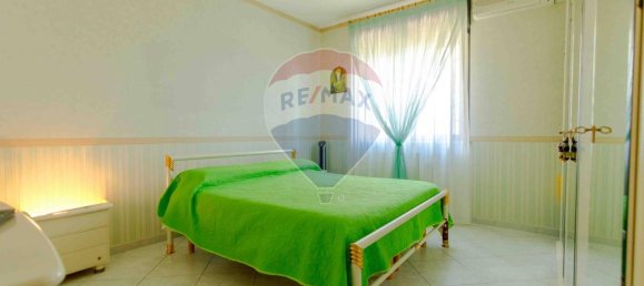 4 rooms Apartment in Bari, Italy No. 237680 4