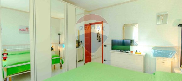 4 rooms Apartment in Bari, Italy No. 237680 5