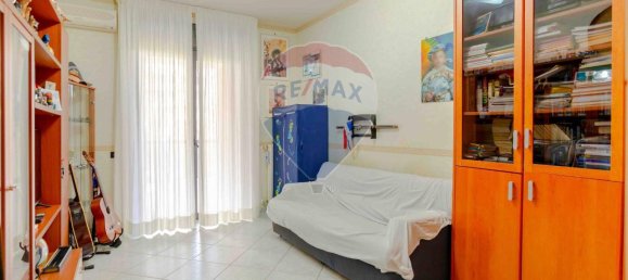 4 rooms Apartment in Bari, Italy No. 237680 6
