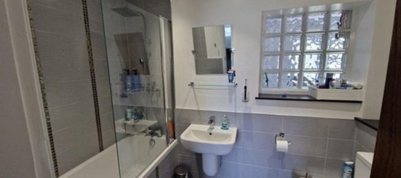 1 bedroom Apartment in Watford, United Kingdom No. 6128 13