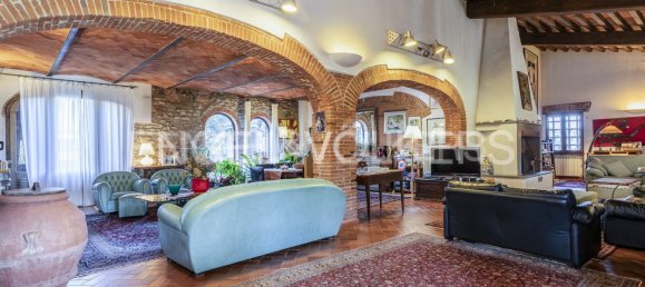 4 bedrooms House in Pistoia, Italy No. 128053 22