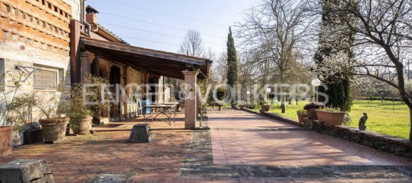 4 bedrooms House in Pistoia, Italy No. 128053 11