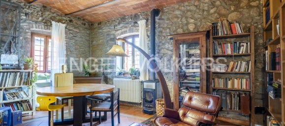 4 bedrooms House in Pistoia, Italy No. 128053 30