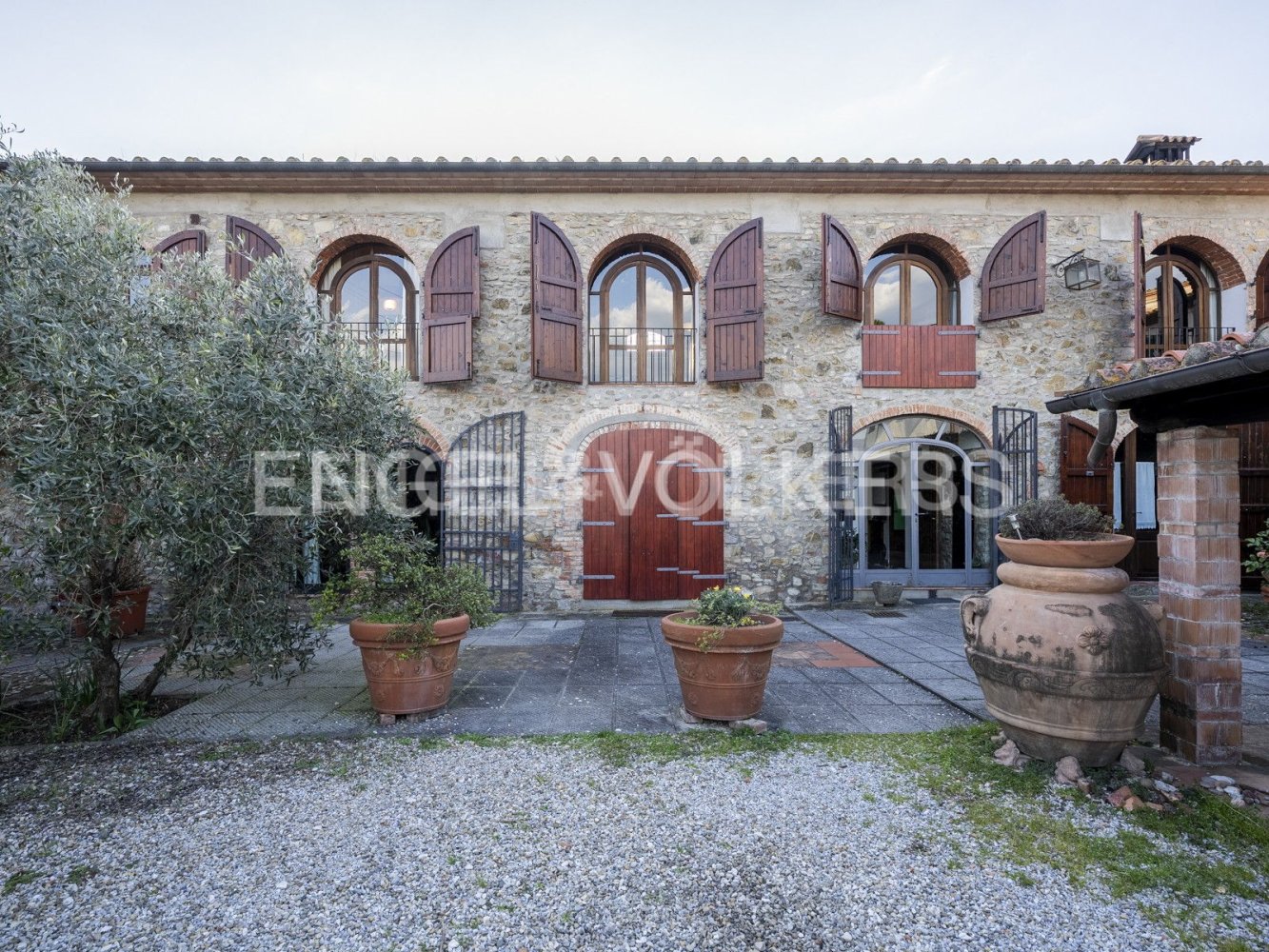 4 bedrooms House in Pistoia, Italy No. 128053